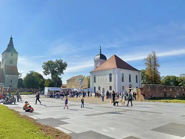 Schlossterrasse und Schlosskirche
